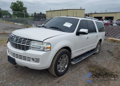 2011 Lincoln Navigator L z USA, uszkodzony, nr VIN 5LMJJ3J51BEJ07828